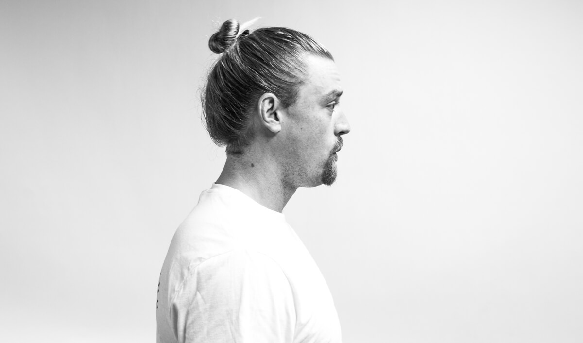 How to Wear Long Hair for Men—10 Dope Styles & Several Questionables How to Wear Long Hair for Men—10 Dope Styles & Several Questionables