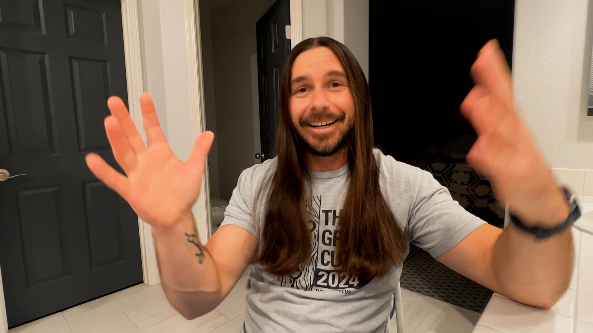 A Messy Man Bun For Regular Guys: “The Sloppy Joe”